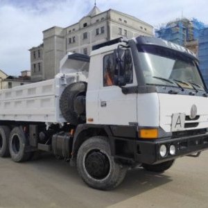 foto RENOVIERT 6x6 kipper Tatra Terrno