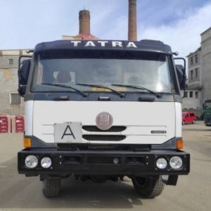 foto RENOVIERT 6x6 kipper Tatra Terrno