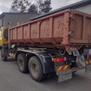 foto 6x6 Hakencontainer Tatra T815 + Wanne