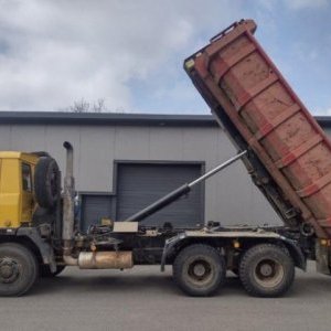 foto 6x6 Hakencontainer Tatra T815 + Wanne