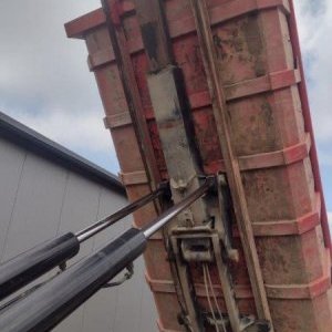 foto 6x6 Hakencontainer Tatra T815 + Wanne