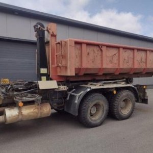 foto 6x6 Hakencontainer Tatra T815 + Wanne